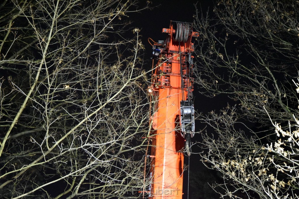 Container LKW umgestuerzt Koeln Brueck Bruecker- Dellbruecker Mauspfad P557.JPG - Miklos Laubert